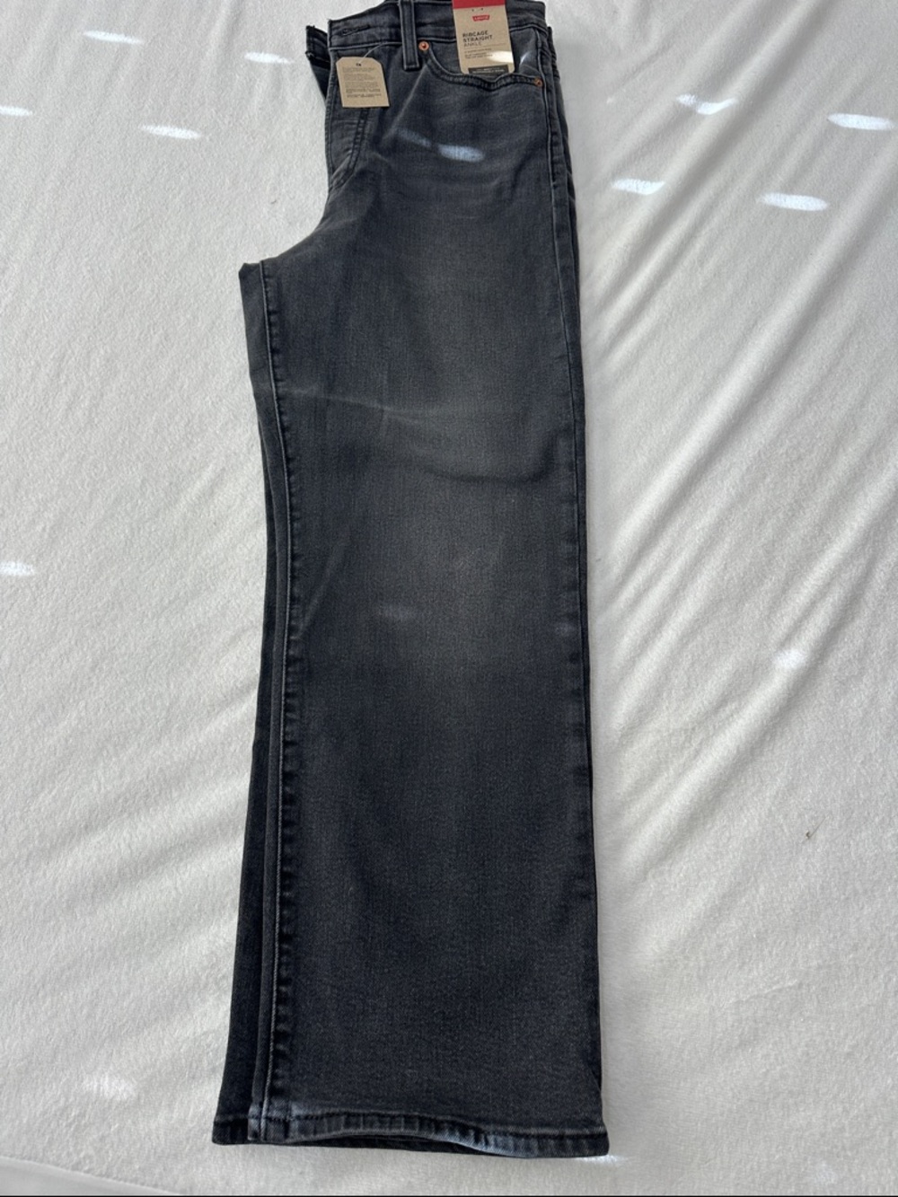 *NWT- Levi’s Ribcage Straight Ankle Jeans- Black Rinse- Size 29x27